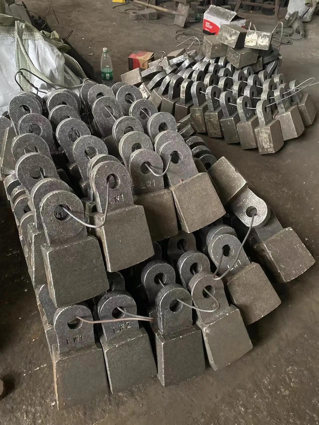 Clinker Crusher Hammers - Image 6